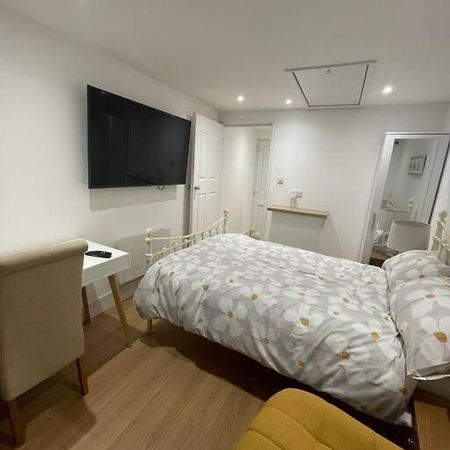 1 Bedroom Guest Suite Near City Centre. Gloucester Ngoại thất bức ảnh