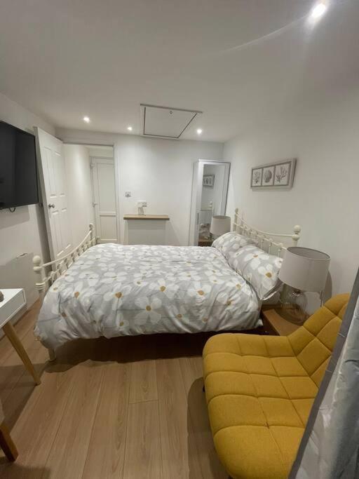 1 Bedroom Guest Suite Near City Centre. Gloucester Ngoại thất bức ảnh